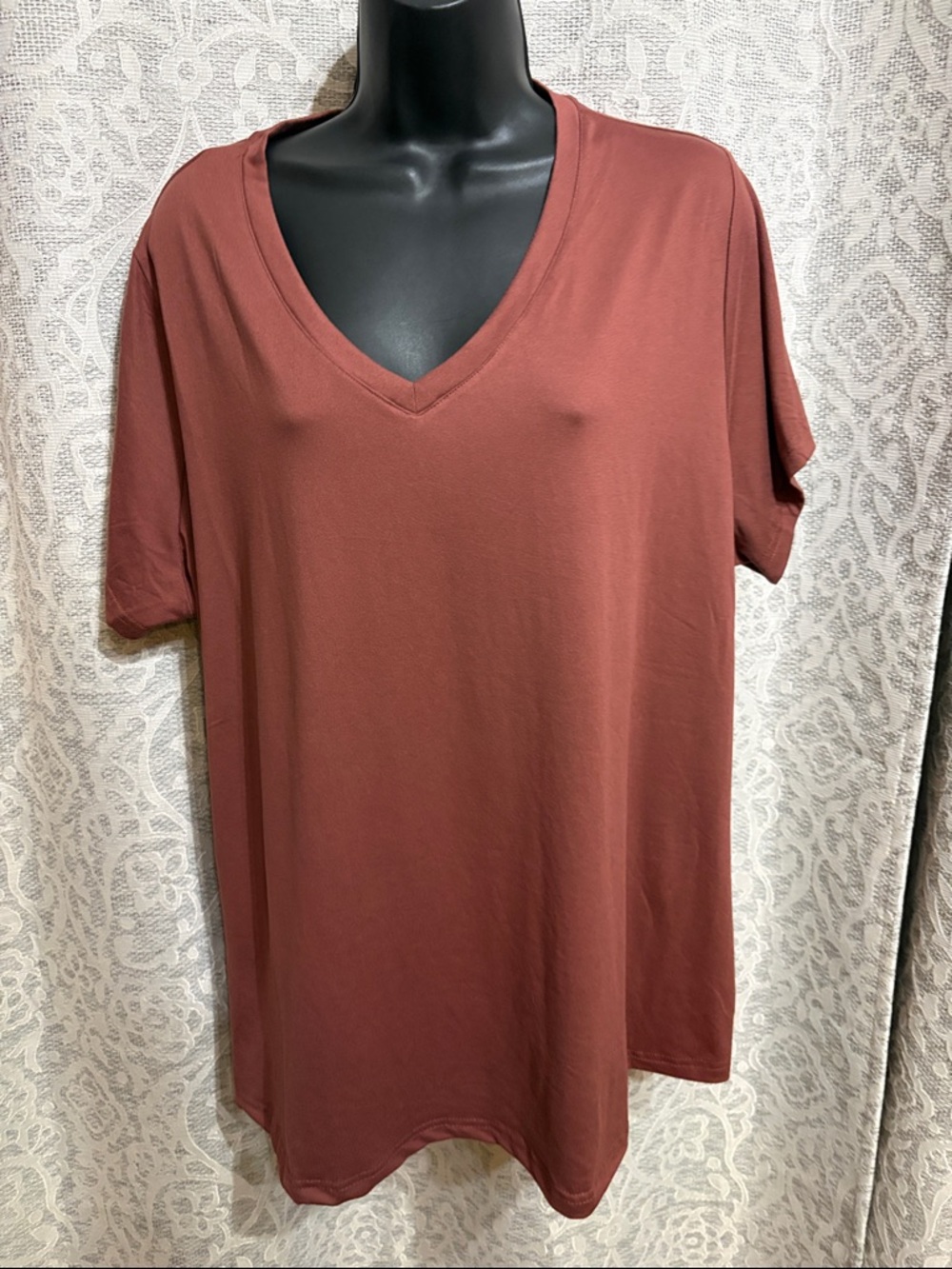 Fit Collective 1X Women’s V-Neck Short Sleeve Top - Rust - new with tags